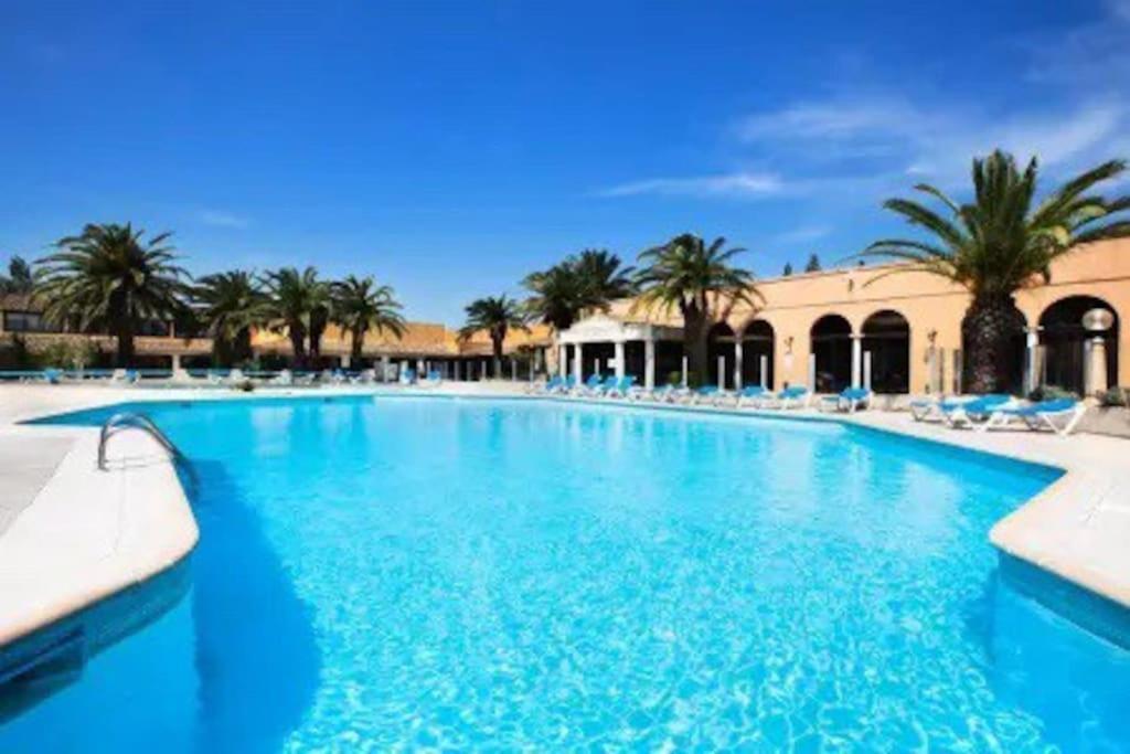 Appartement Residence Vacances Amandier Арль Экстерьер фото