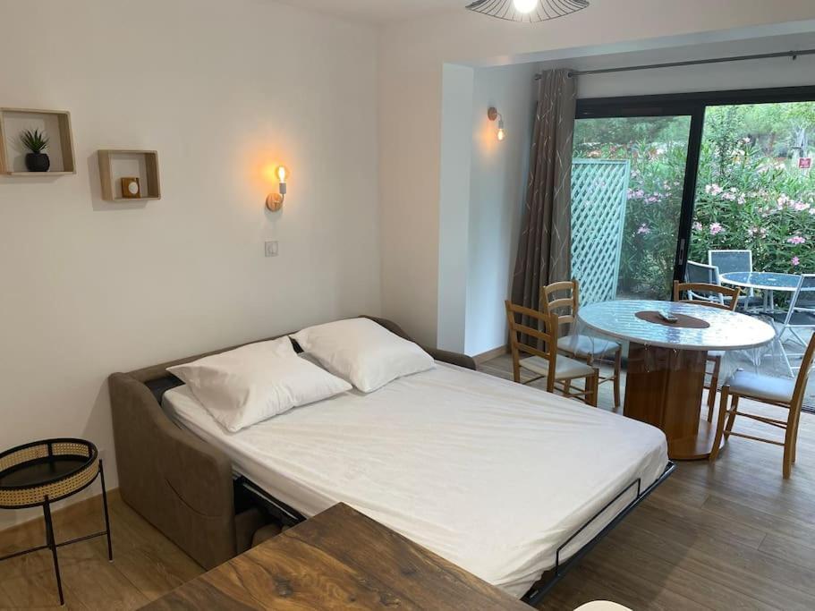 Appartement Residence Vacances Amandier Арль Экстерьер фото