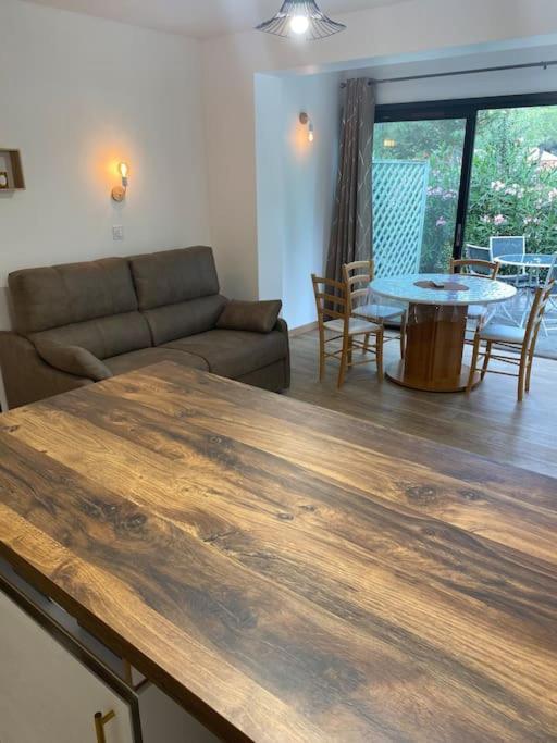 Appartement Residence Vacances Amandier Арль Экстерьер фото